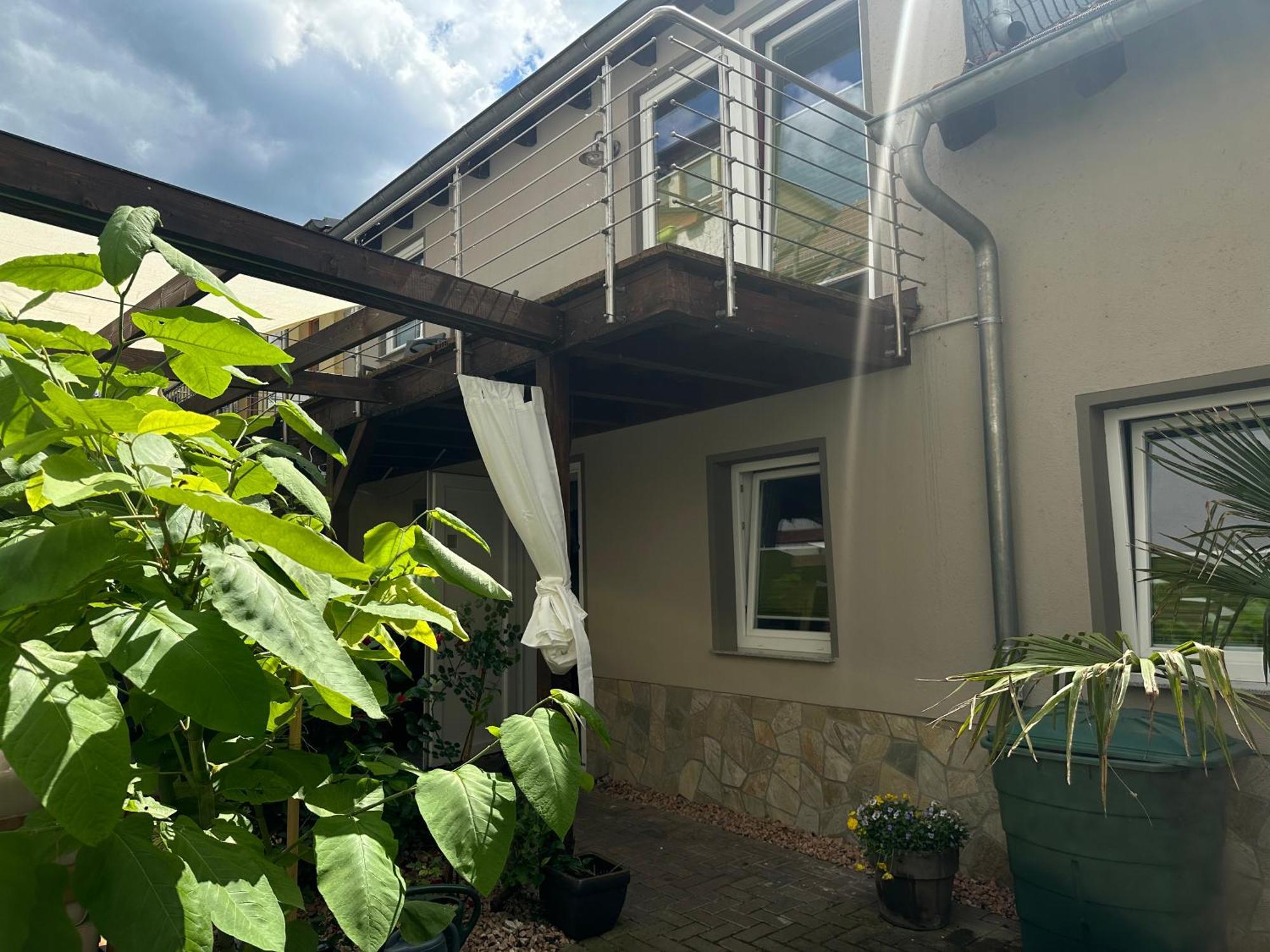 Apartment Idyllisches Haus In Direkt An Der Saale